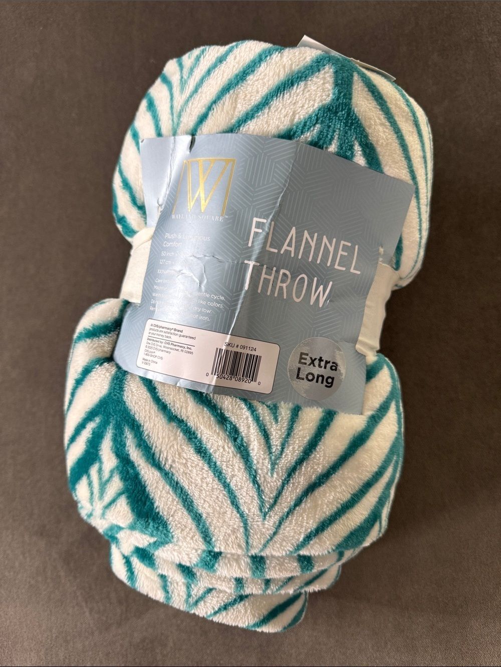 Wayland Square Flannel Throw Extra Long Teal & White 50”x70” NEW